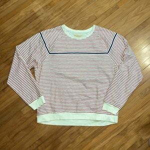 The men’s shop Bloomingdale’s long sleeve pullover